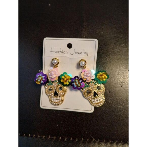 Gorgeous ICED Sugar Skull Dangle Earrings 3D Flowers Halloween Day of The Dead - Picture 3 of 8